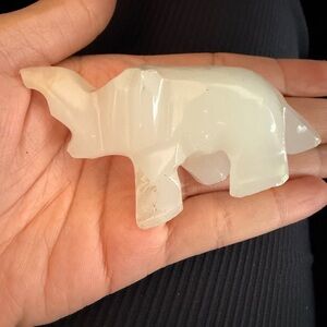 Hand-Carved White Crystal Elephant Figurine - Decorative Home Accent